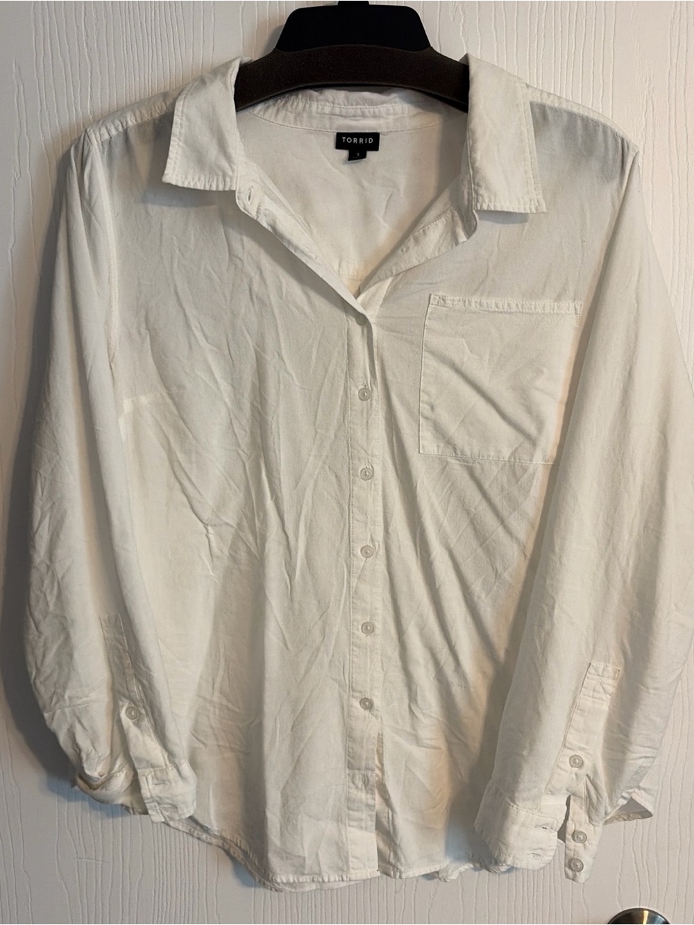torrid White Button-Up Shirt